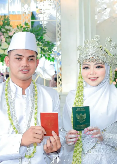 Foto sampul undangan Boms & Boms