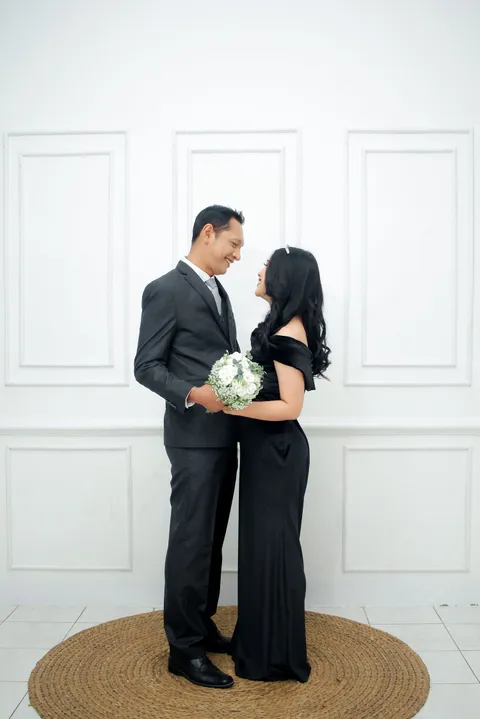 Foto sampul undangan Dina & Joe