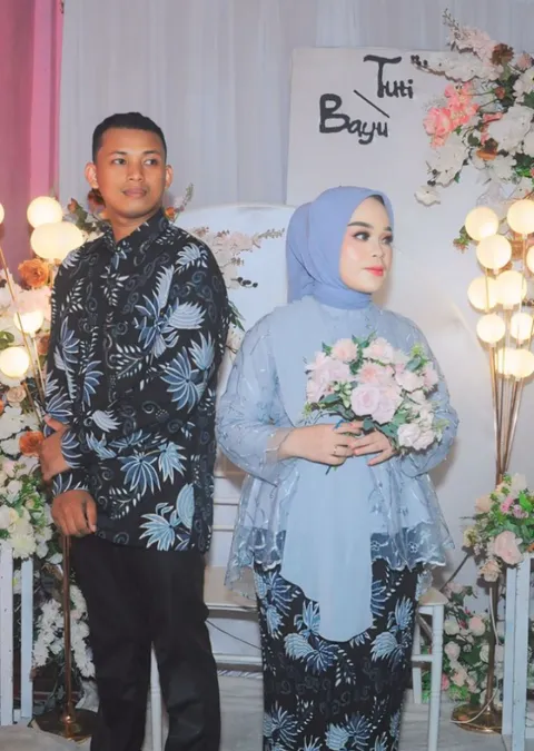 Foto sampul undangan Tuti & Bayu