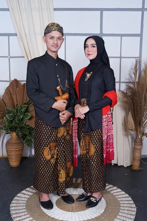 Foto sampul undangan Hasan & Reva