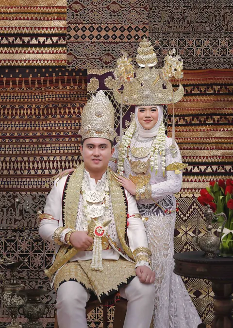 Foto sampul undangan Marsha Dhita & Tommy