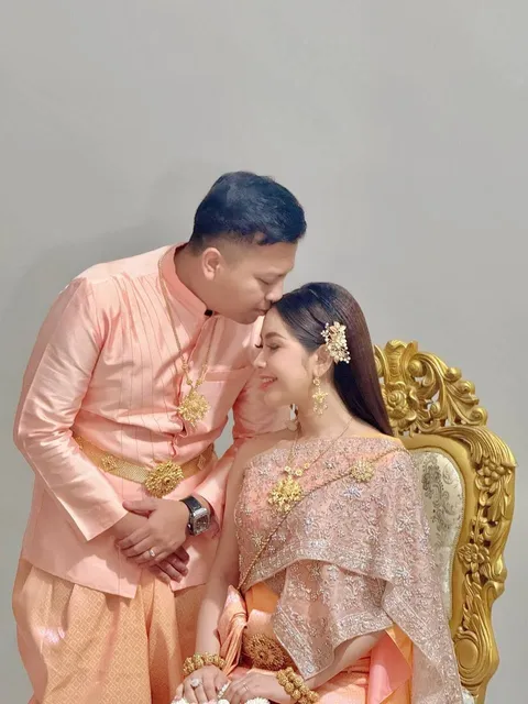 Foto sampul undangan Lik Ka & Andy