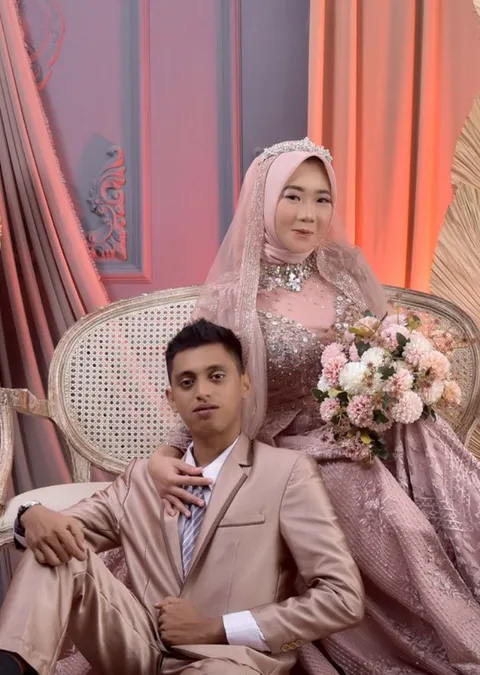 Foto sampul undangan Ridwan & Gina