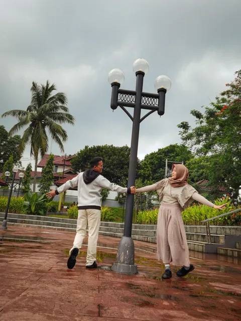 Foto sampul undangan Dede & Tria