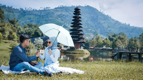 Foto sampul undangan Burhan & Vani
