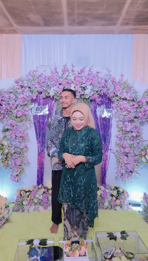 Foto sampul undangan Heni & Enggi