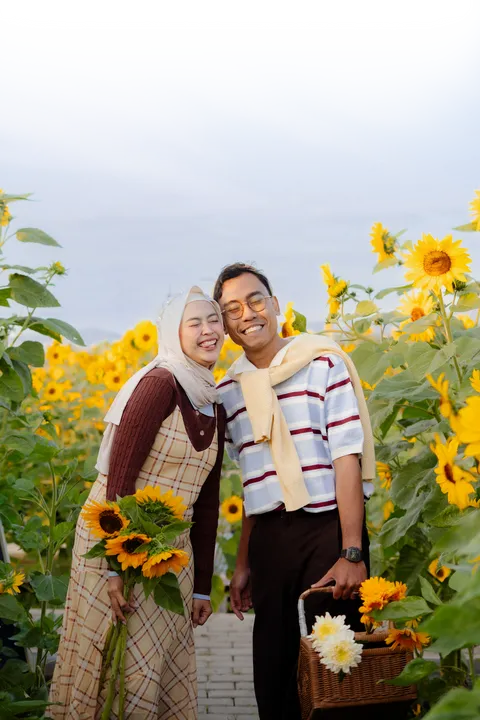 Foto sampul undangan Ugra & Lala