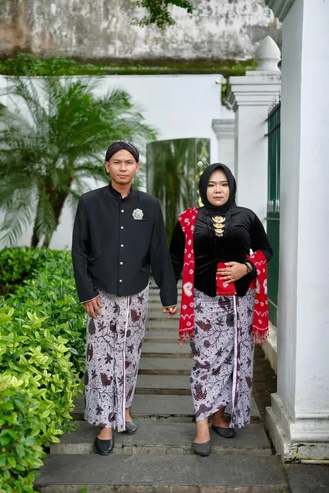 Foto sampul undangan Ade & April