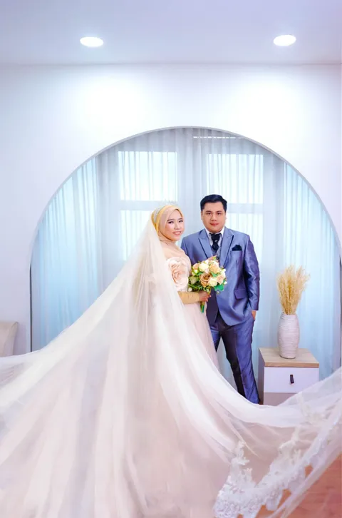 Foto sampul undangan Anisa & Evan