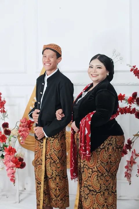 Foto sampul undangan Raviva & Diky
