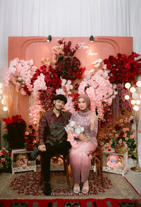 Foto sampul undangan Fiza & Ihsan