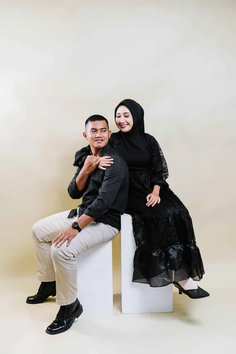 Foto sampul undangan Desi & Yadi