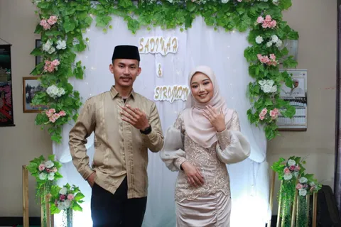 Foto sampul undangan Sa'diyah & Sirojudin