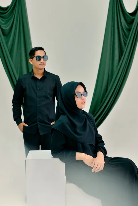 Foto sampul undangan Nur & Rey