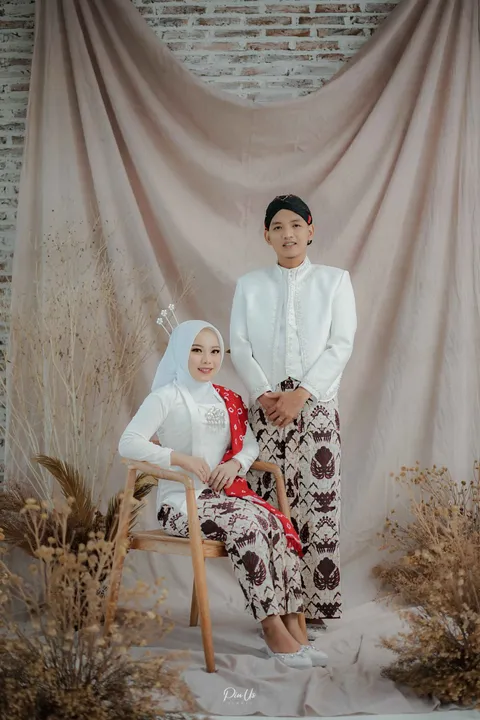 Foto sampul undangan Fahmi & Dwi
