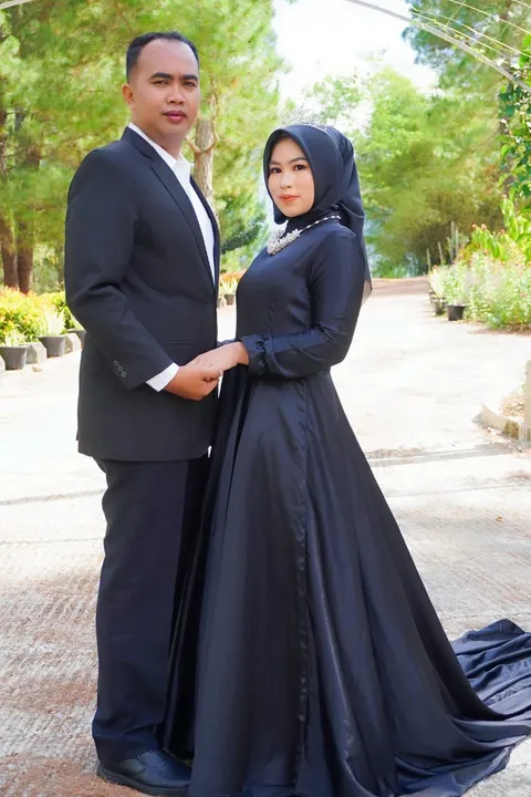 Foto sampul undangan Maulana & Maya