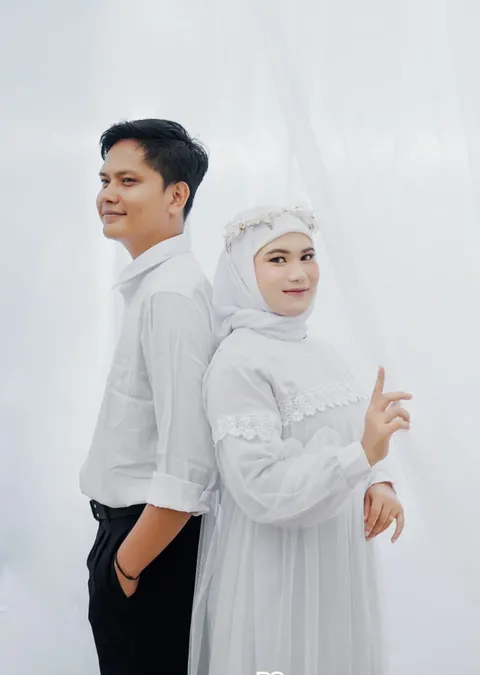 Foto sampul undangan Iqbal & Icha