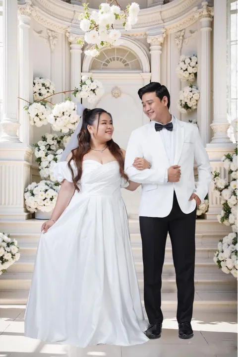 Foto sampul undangan Rona & Ari