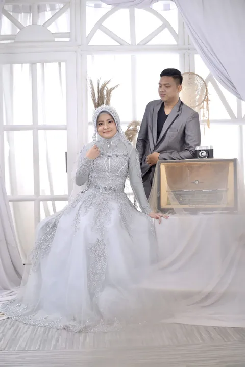 Foto sampul undangan Fransisca Zulia Andini & Akhmad Arif Haqi Maulana