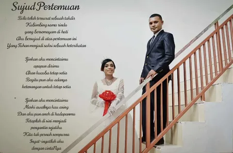 Foto sampul undangan Bram & Bhey