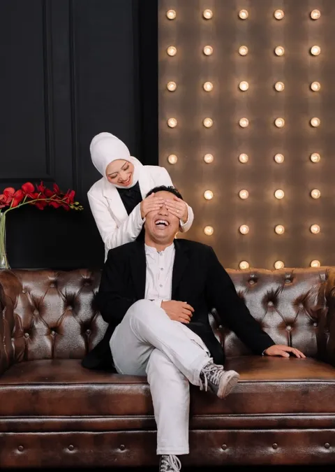 Foto sampul undangan Nabil & Amel