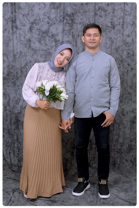 Foto sampul undangan Budi & Desi