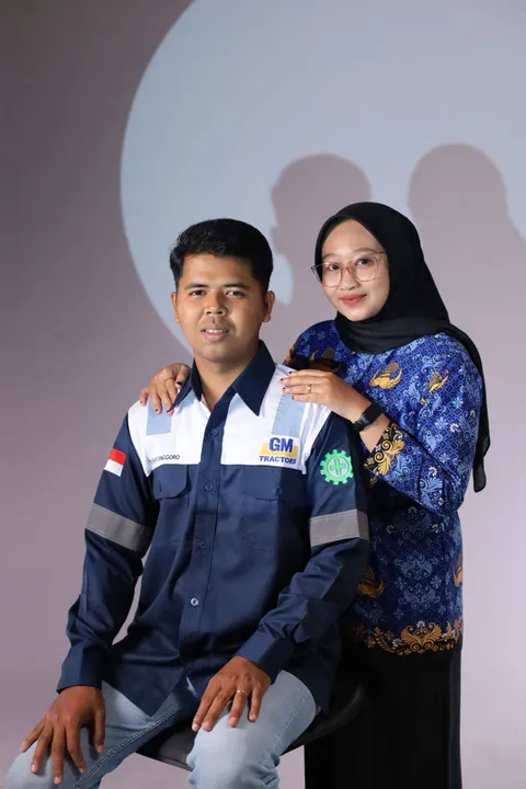 Foto sampul undangan Wahyu & Devi
