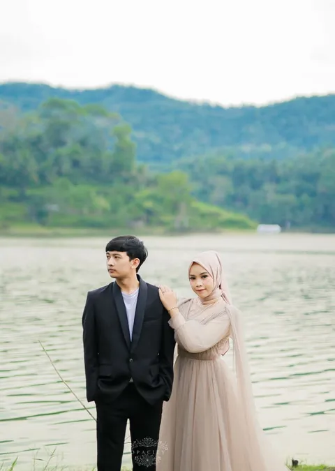 Foto sampul undangan Ari & Bella