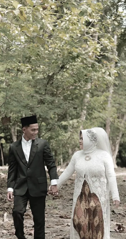 Foto sampul undangan Fuad & Fina