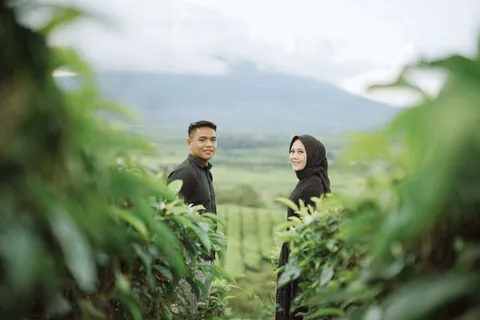 Foto sampul undangan Ludfi Taufiq Hidayat & Nadiya Eka Putri