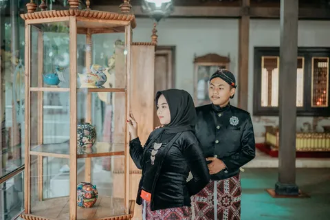 Foto sampul undangan Yuna & Oksa