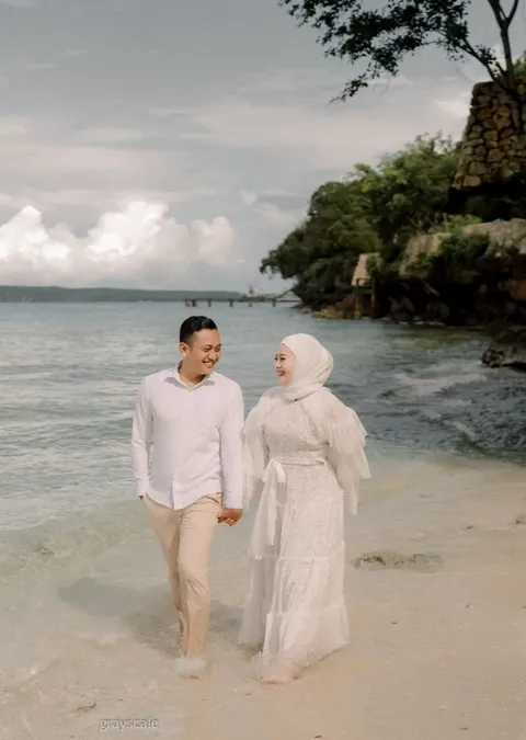 Foto sampul undangan Munif & Ebby