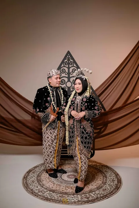 Foto sampul undangan Febri & Nira