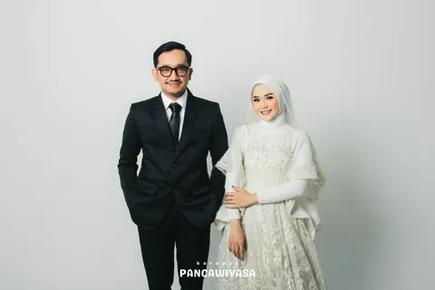 Foto sampul undangan Zulfi & Rere