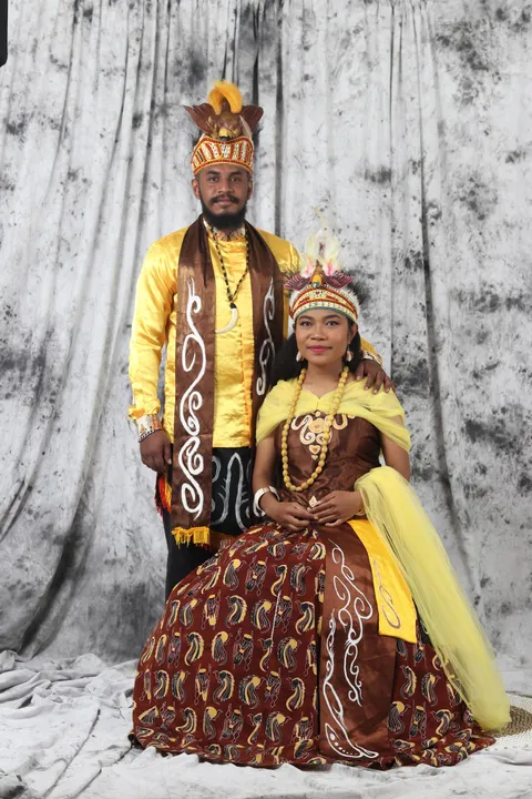 Foto sampul undangan Enjelin & Stevan