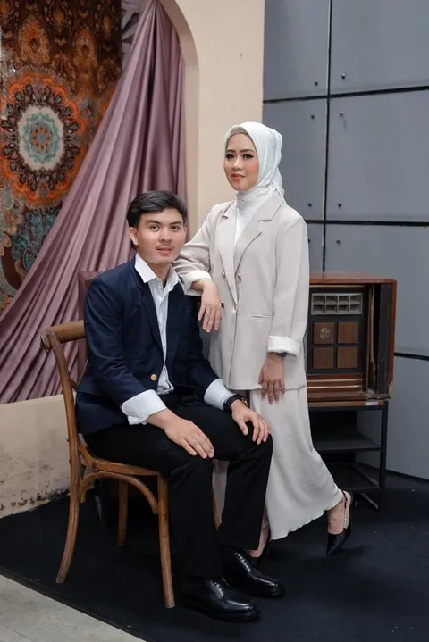 Foto sampul undangan Risky & Dila