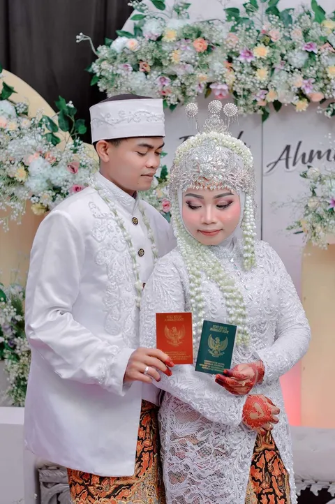 Foto sampul undangan Ahmad & Indah