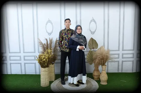 Foto sampul undangan Lindi & Titi