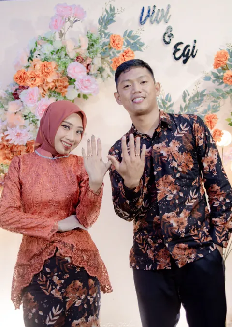 Foto sampul undangan Egi & Vivi