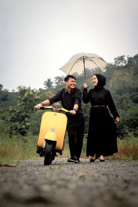 Foto sampul undangan Eni & Rivaldi