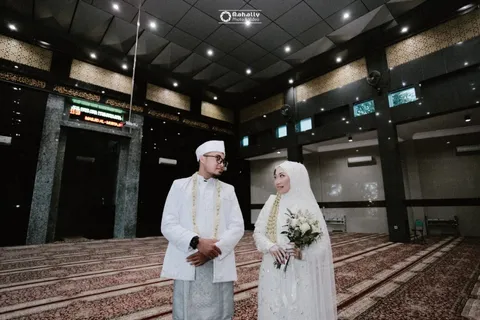Foto sampul undangan Tika & Faris