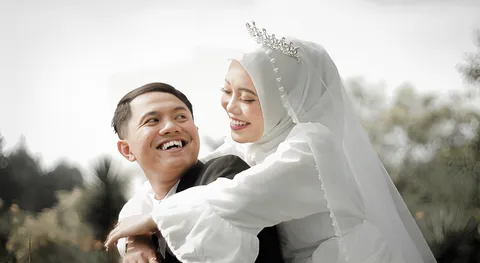 Foto sampul undangan Lilih & Chechep