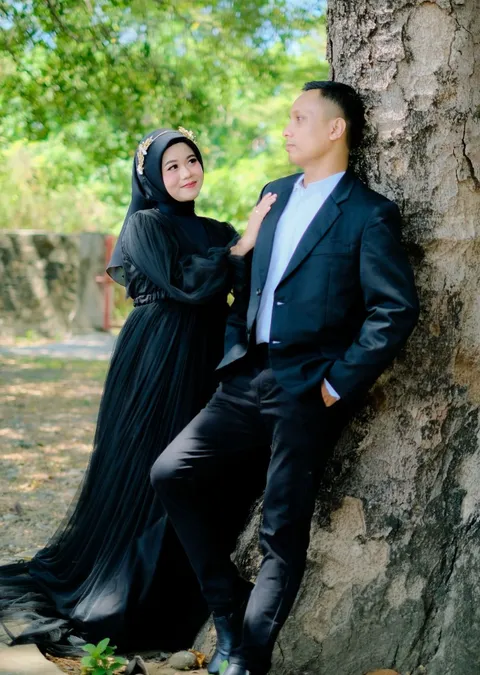 Foto sampul undangan Tari & Hendra