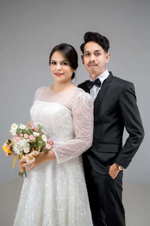 Foto sampul undangan Imel & Ivan