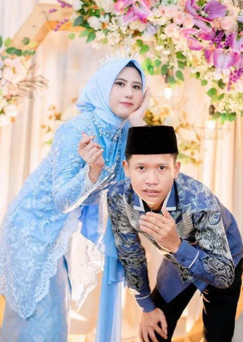 Foto sampul undangan Pujawati & Agung Riyanto