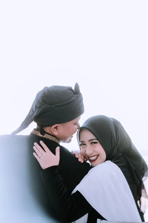 Foto sampul undangan Lukman & Amalia