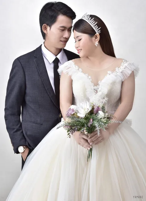 Foto sampul undangan Sese & Tomy