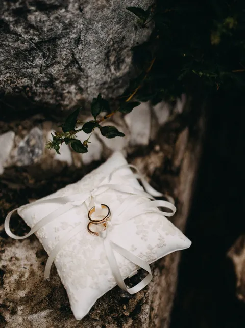 Foto sampul undangan Niko & Devi