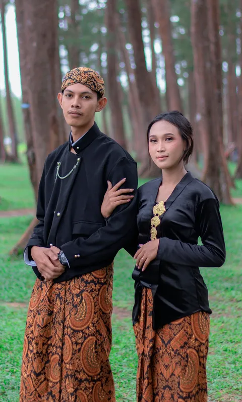 Foto sampul undangan Rio Ramadhani & Leny Anggraeni