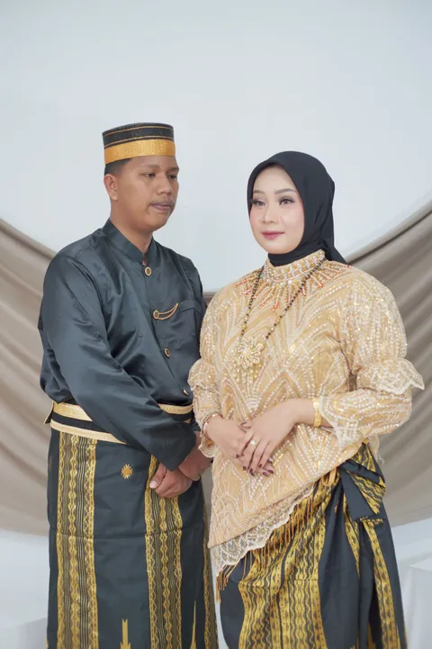 Foto sampul undangan Alwi & Riska